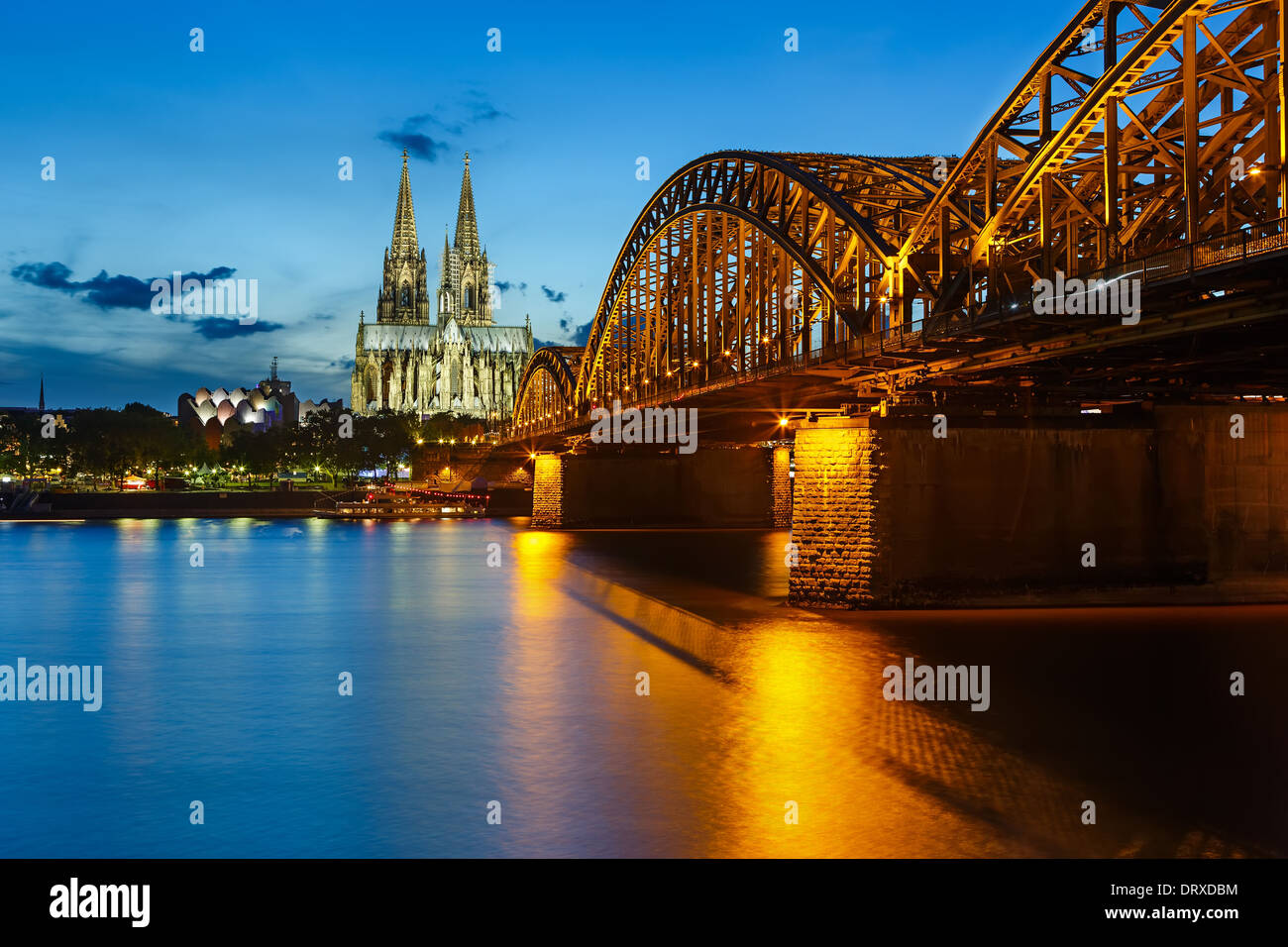 Kölner Dom und Hohenzollernbrücke, Deutschland Stockfoto