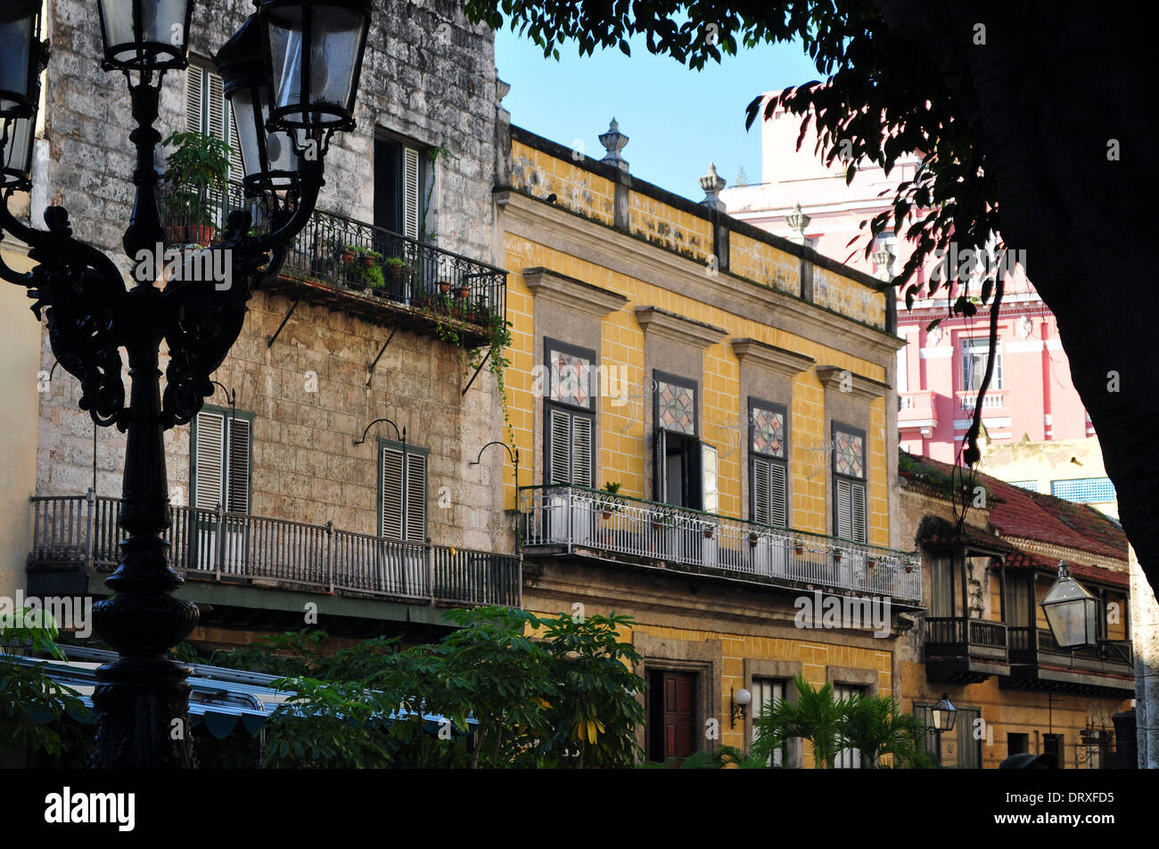 Havanna, Kuba: restauriert Wohnblock im Stadtteil Obispo Stockfoto
