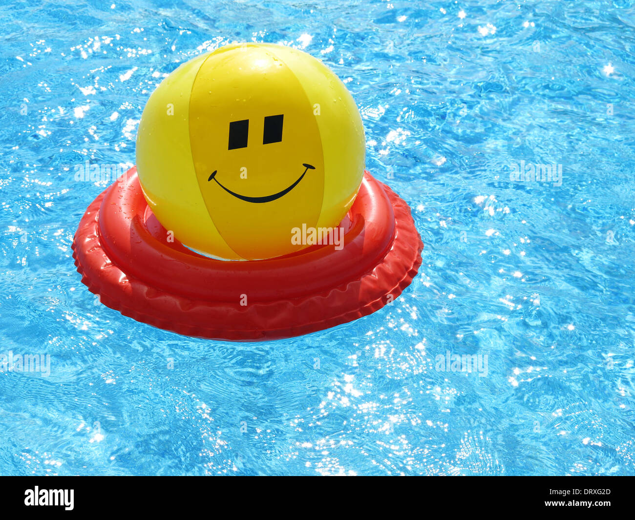 Spielzeug Im Schwimmbad Stockfotografie Alamy