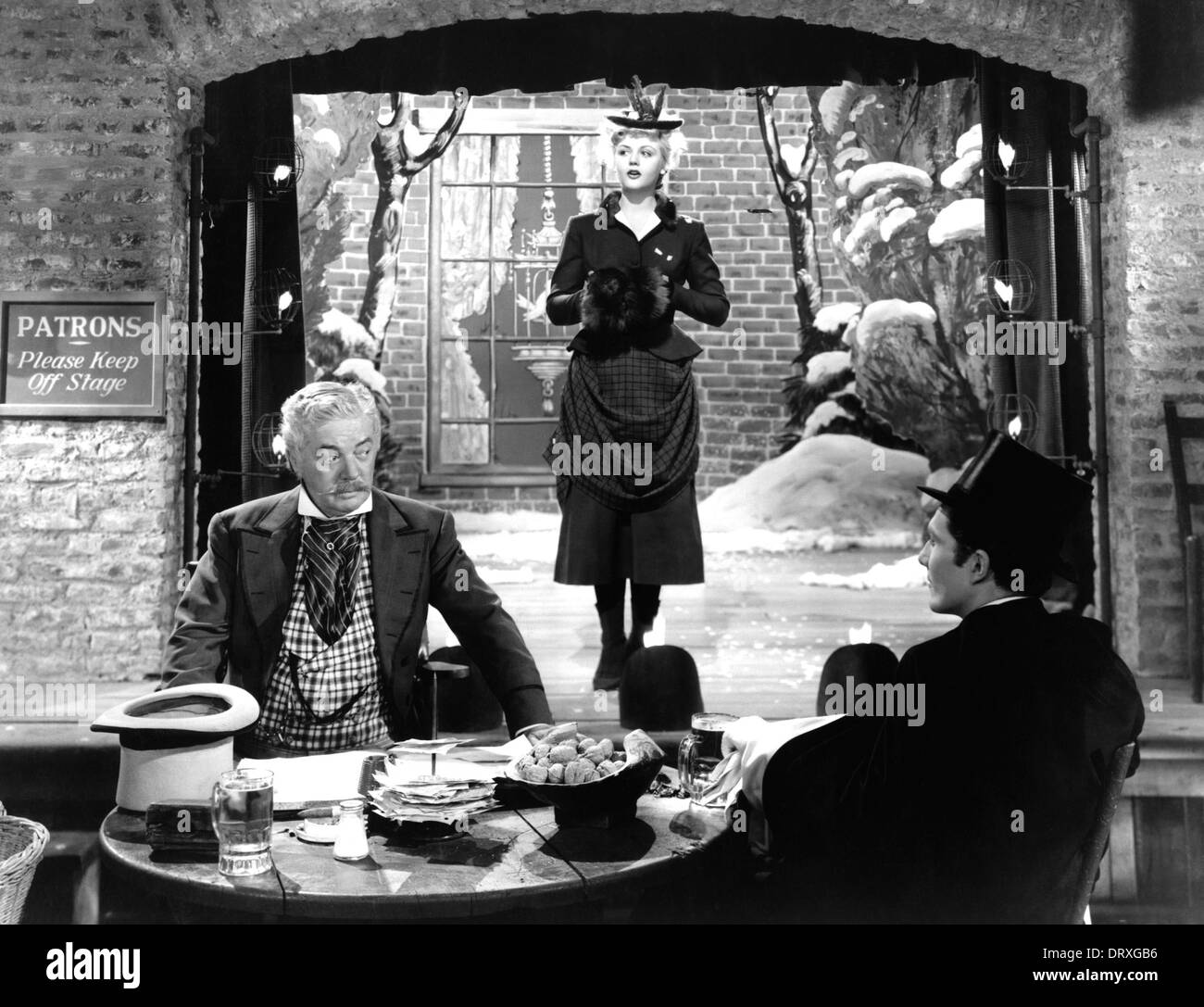 DER PICTURE OF DORIAN GRAY 1945 MGM/Warner Bros Film mit von links George Sanders, Angela Lansbury, Hurd Hatfield Stockfoto
