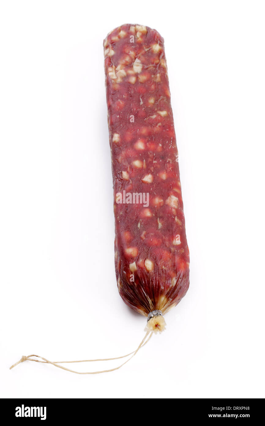 Geräucherte Wurst auf einem weißen Hintergrund Stockfoto
