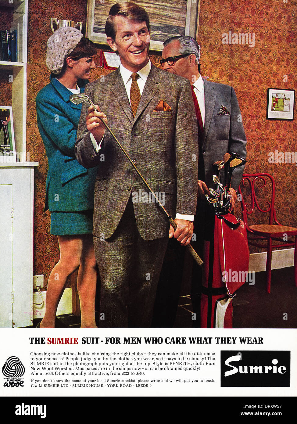 1960er Jahre Magazin Werbung Werbung Herrenanzug in reiner Schurwolle von SUMRIE, Anzeige, ca. 1968 Stockfoto