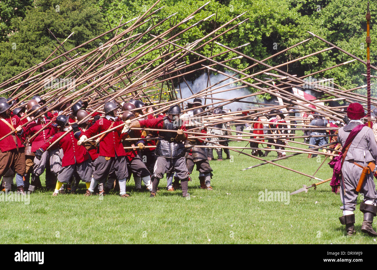 Englischer Bürgerkrieg Reenactment von Sealed Knot Gesellschaft Weston Park, 26. Juni 1998. Stockfoto