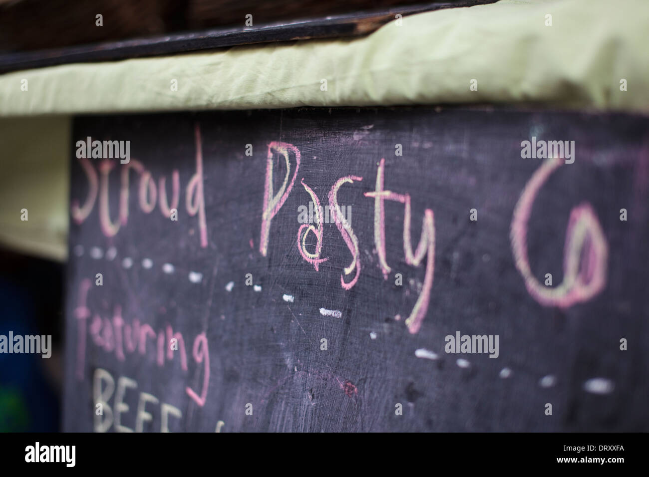 Die Stroud Teigfladen auf Bauernmarkt in Stroud, Gloucestershire UK Stockfoto