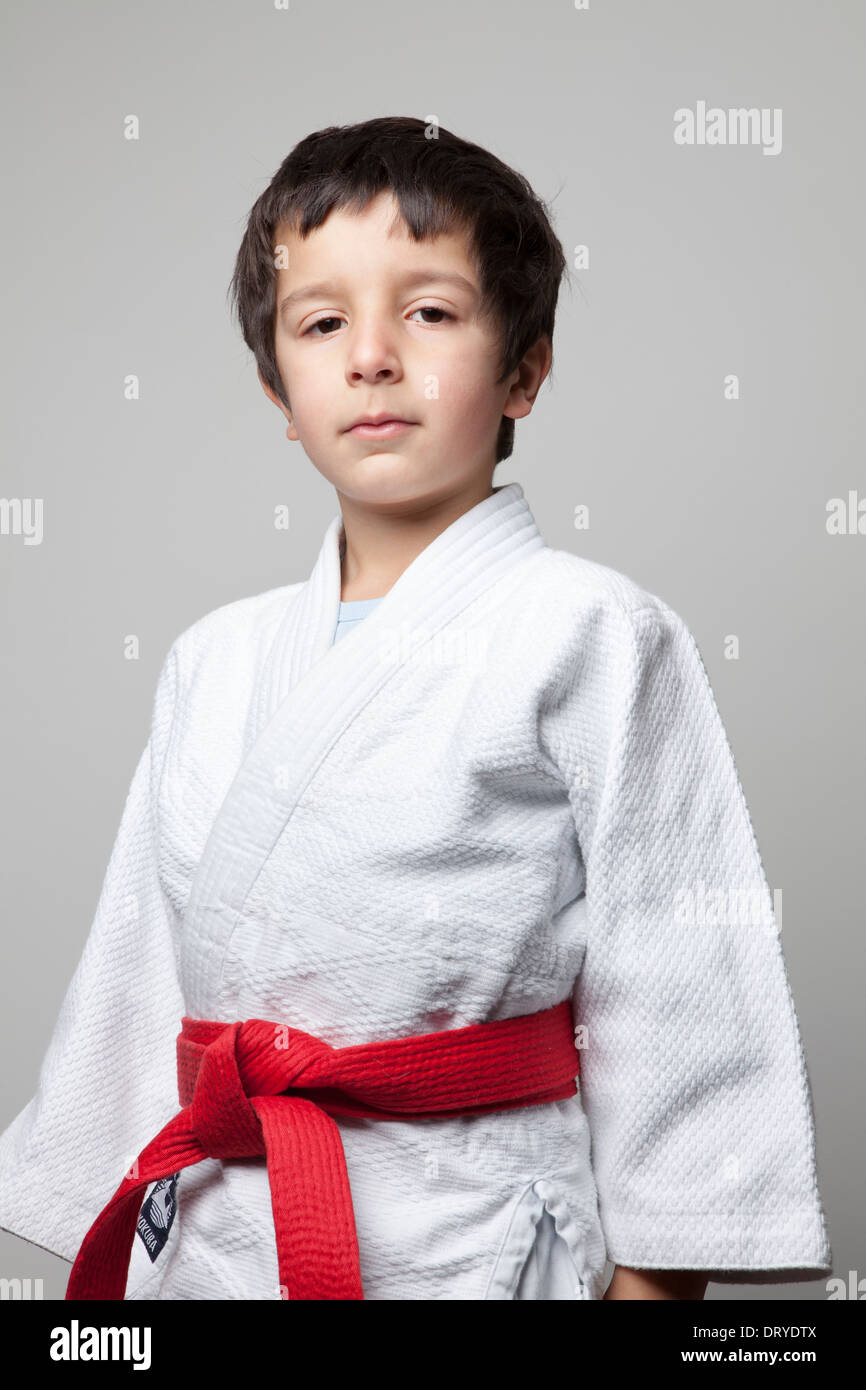 7 Jahre junge im kimono Stockfoto