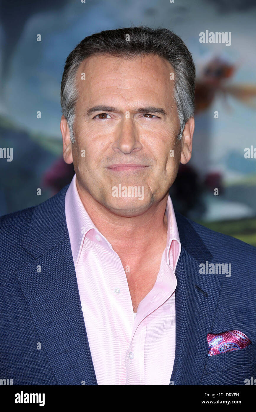 Bruce Campbell in "Oz der großen und mächtigen" Welt-Premiere, El Capitan, Hollywood, CA 13.02.13 Stockfoto