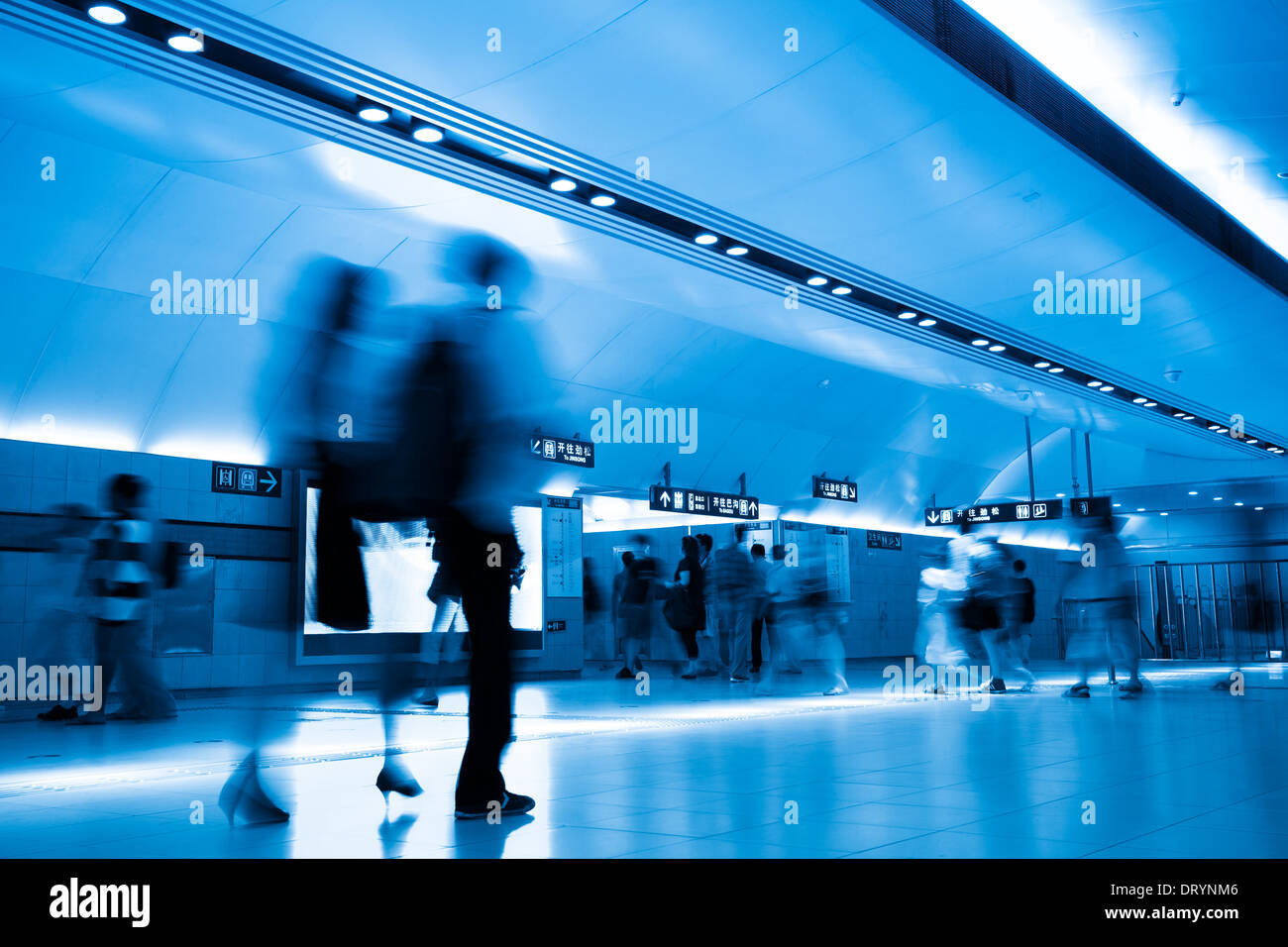 Passagier in der u-Bahnstation Stockfoto