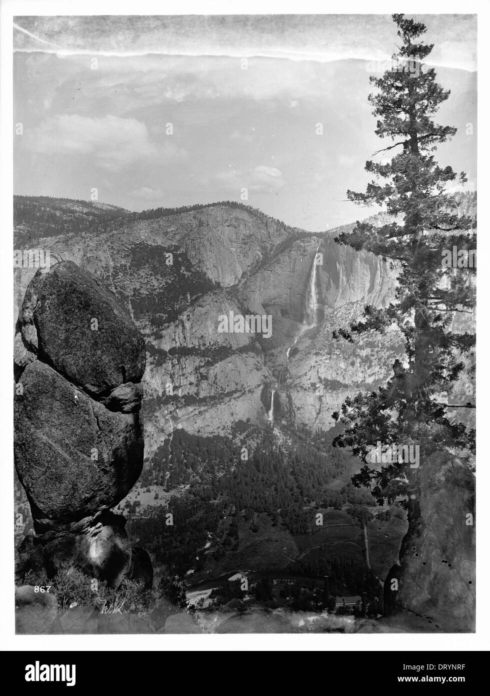 Balanced Rock auf Weg zum Glacier Point, Yosemite-Nationalpark, 1850-1930 Stockfoto