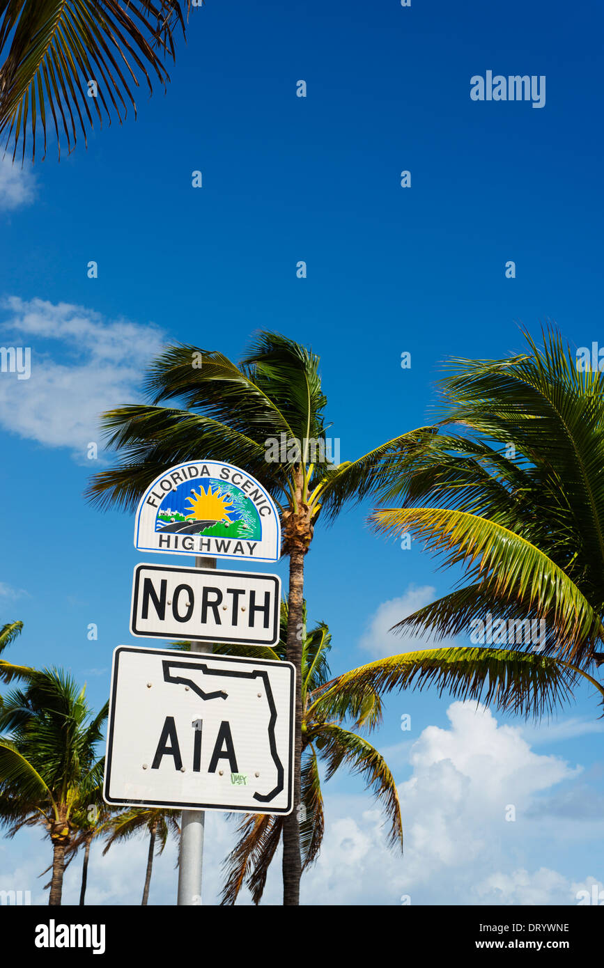 Highway A1A reist entlang des Strandes in Fort Lauderdale. Stockfoto