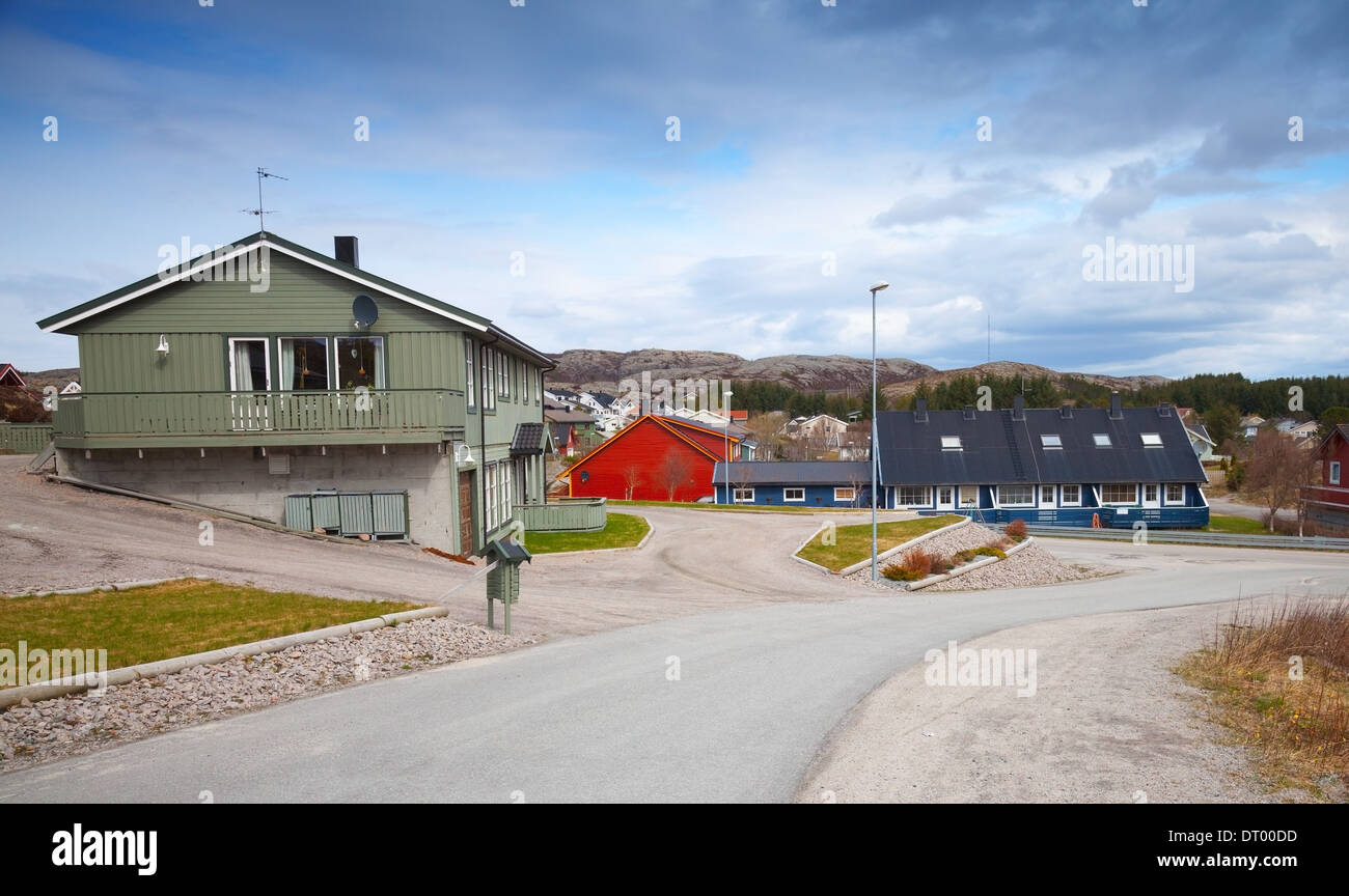 Ruhigen Straße im norwegischen Landschaft. Rorvik Stadt Stockfoto