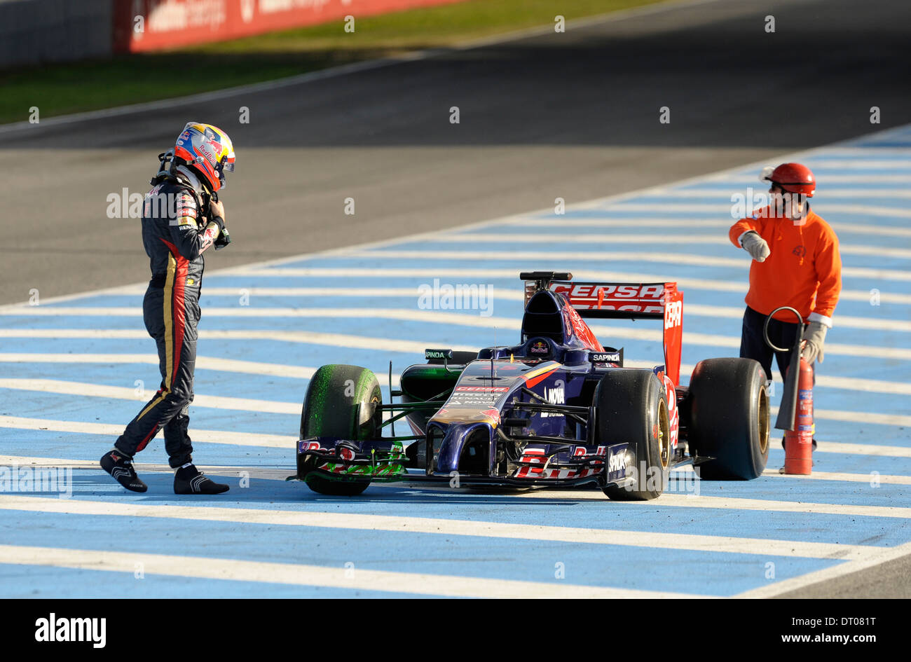 Jean-Eric Vergne (FRA), Toro Rosso STR9 mit Motorschaden bei Formel 1 Tests, Jerez, Spanien Feb.2014 Stockfoto