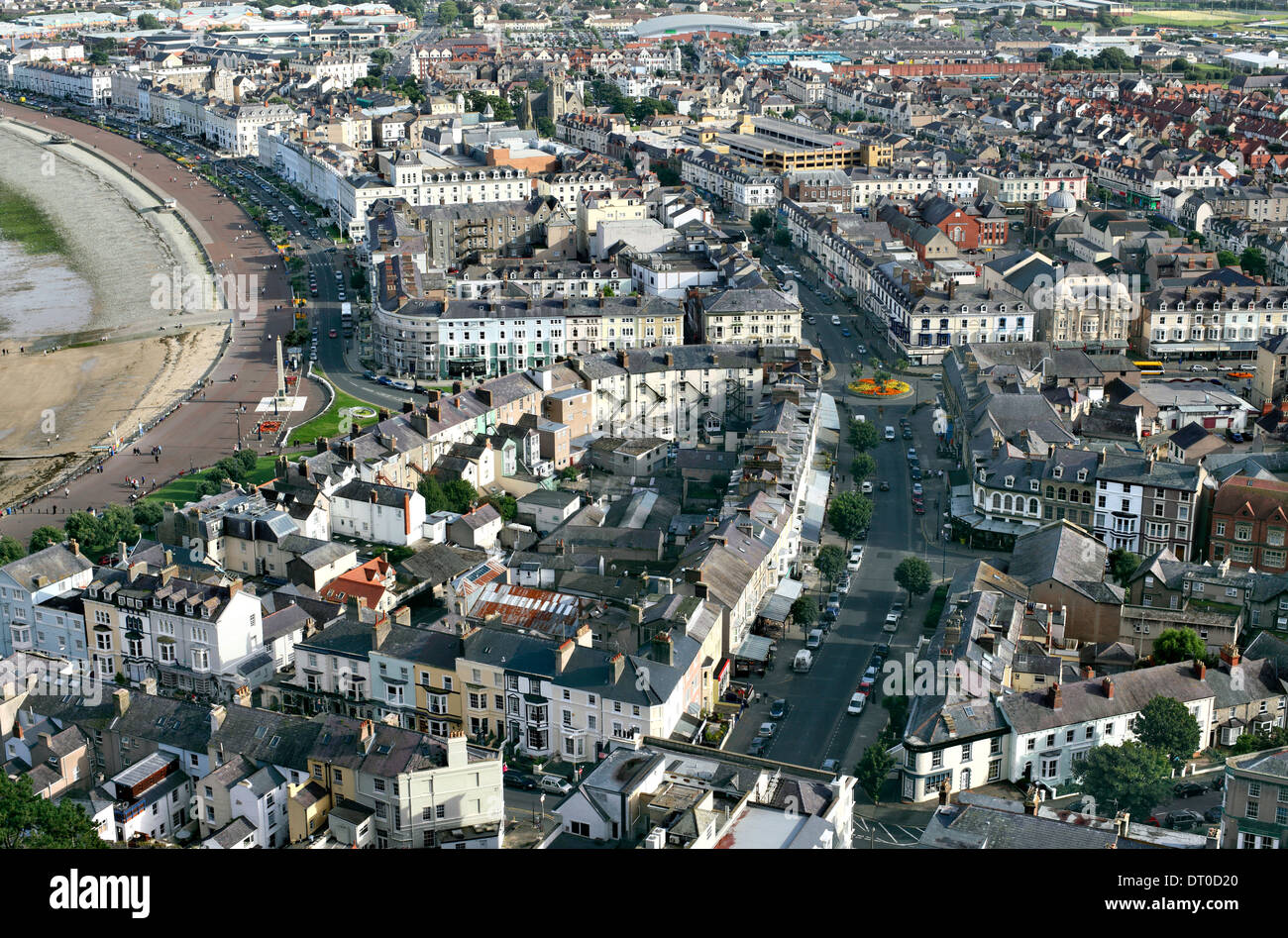 Blick auf Mostyn Straße und dem Stadtzentrum entfernt, Llandudno, von den Great Orme. Stockfoto