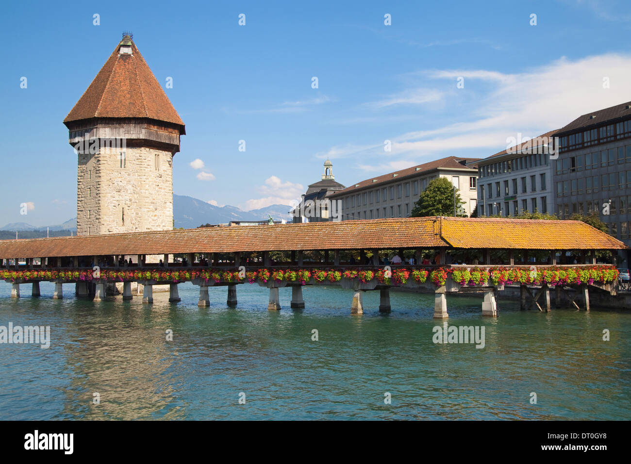 Kapellbrucke, bedeckt die berühmte Brücke von Luzern, Schweiz. Stockfoto