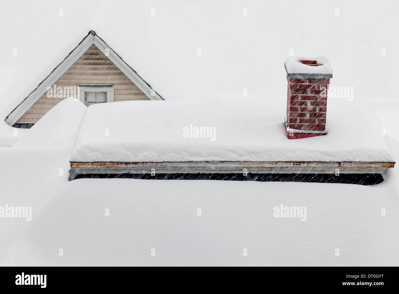 Schnee auf Dächern Stockfoto