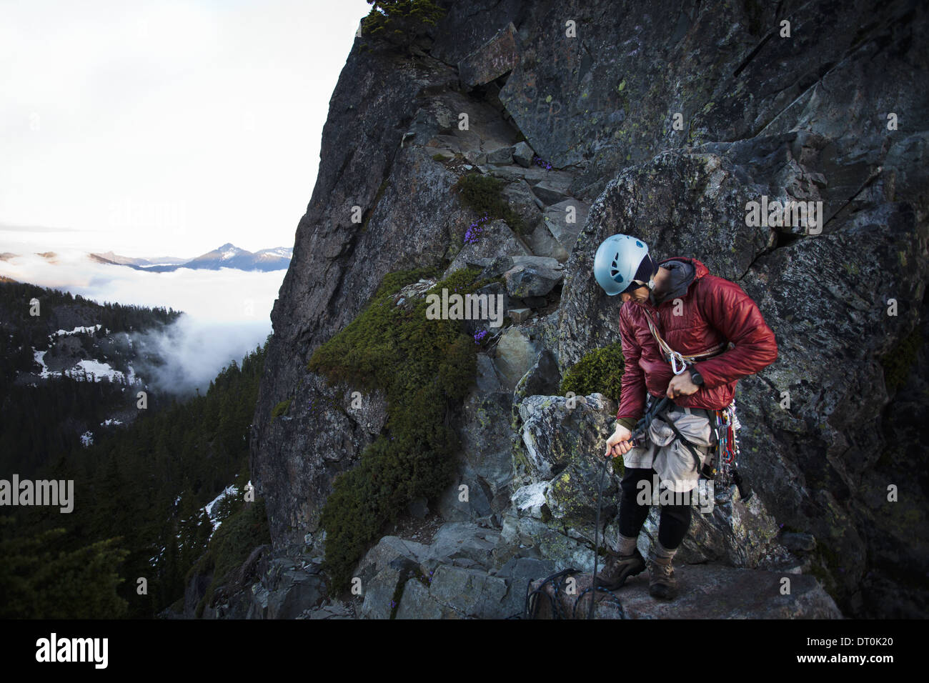 Washington State USA Kletterer steht auf dem Gipfel des Berges Stockfoto