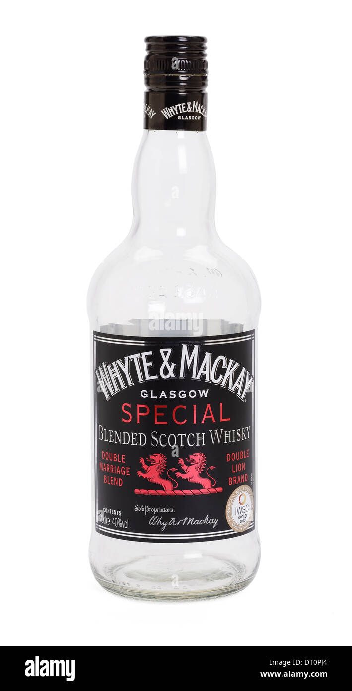 Leere Flasche von Whyte & Mackay Special Blended Scotch Whisky Stockfoto