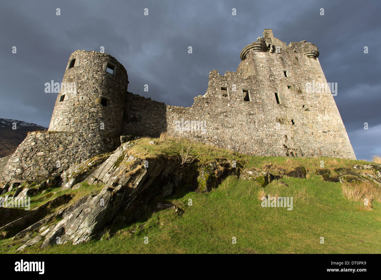 Loch Awe, Schottland. Malerische Aussicht auf die Süd-Ost-Fassade des Kilchurn Castle am Loch Awe. Stockfoto