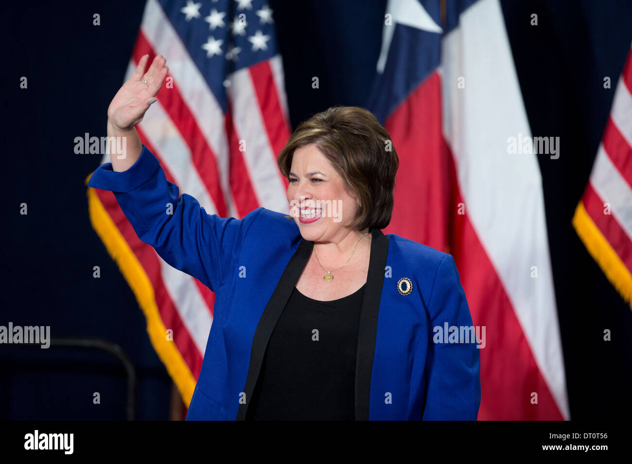 Texas demokratischen Staat Senator Leticia Van de Putte verkündet, daß sie bei einer Kundgebung in San Antonio für Vizegouverneur ausgeführt werden Stockfoto