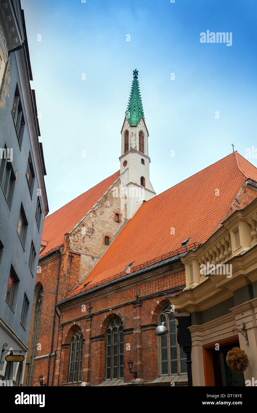 Vertikale Foto des historischen Stadtzentrums in Riga, Lettland Stockfoto