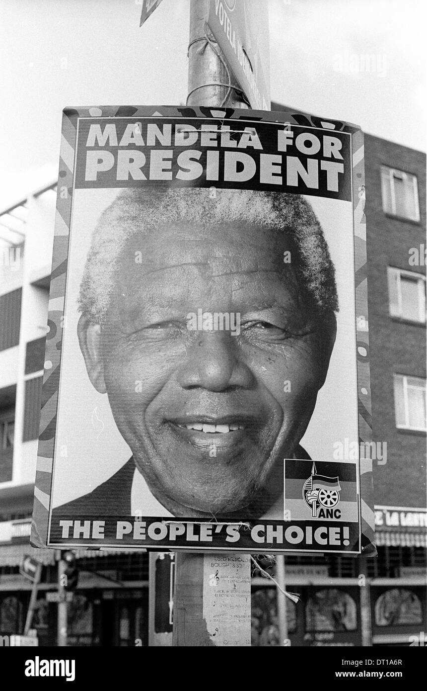WAHLPLAKATE. NP, DP, ANC und PAC Wahlplakate der ersten demokratischen Wahlen in Südafrika stattfinden. 1994 Stockfoto