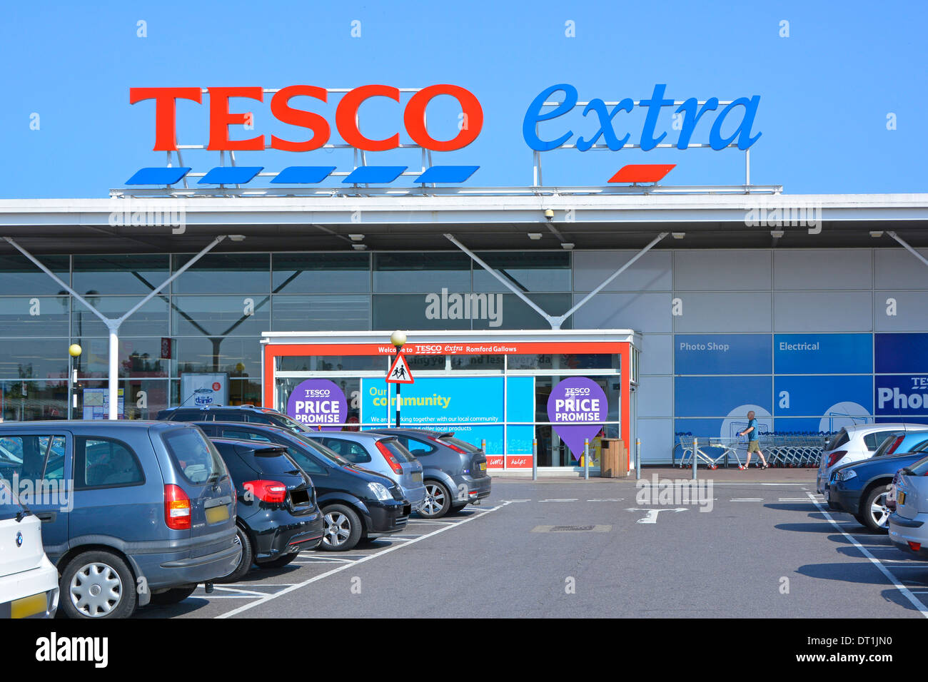 Tesco Extra Supermarkt Shop Zeichen und Eingang Stockfoto