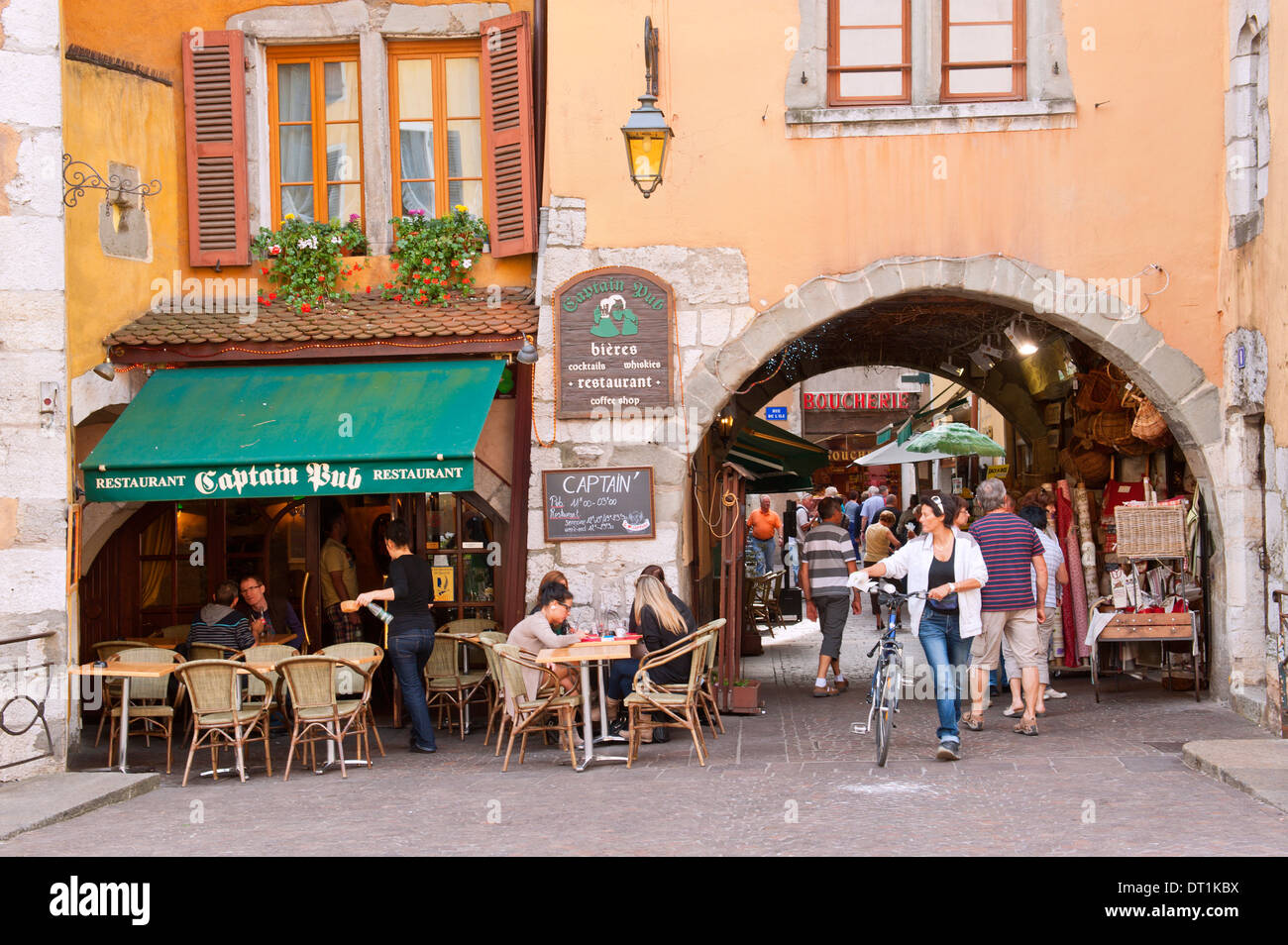 Ein Blick auf die alte Stadt Annecy, Haute-Savoie, Frankreich, Europa Stockfoto