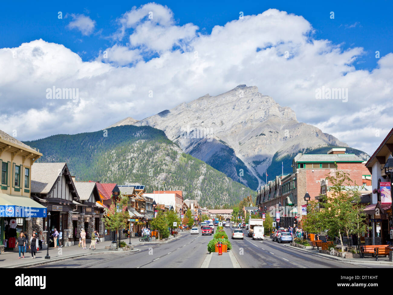 Banff Stadt und Cascade Mountain, Banff National Park, UNESCO World Heritage Site, The Rockies Alberta, Kanada, Nordamerika Stockfoto