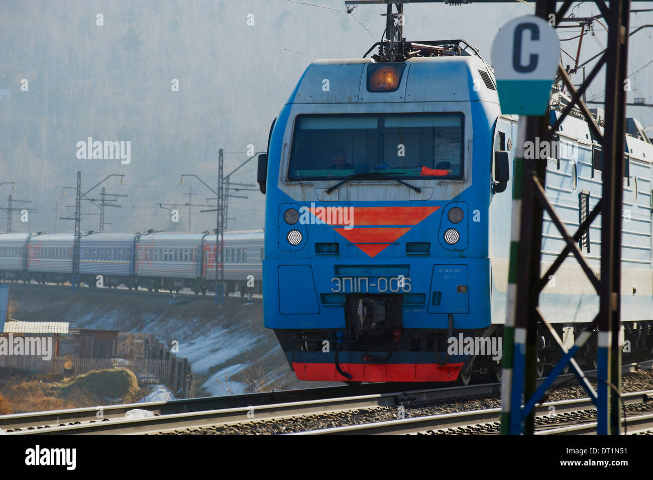 Transsibirische Zug in Sibirien, Russland, Eurasien Stockfoto