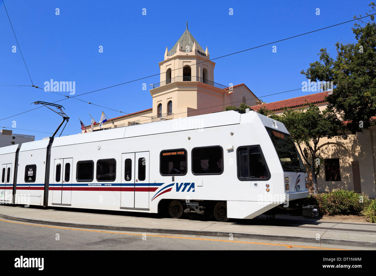 Municipal Auditorium und Stadtbahn, San Jose, Kalifornien, Vereinigte Staaten von Amerika, Nordamerika Stockfoto