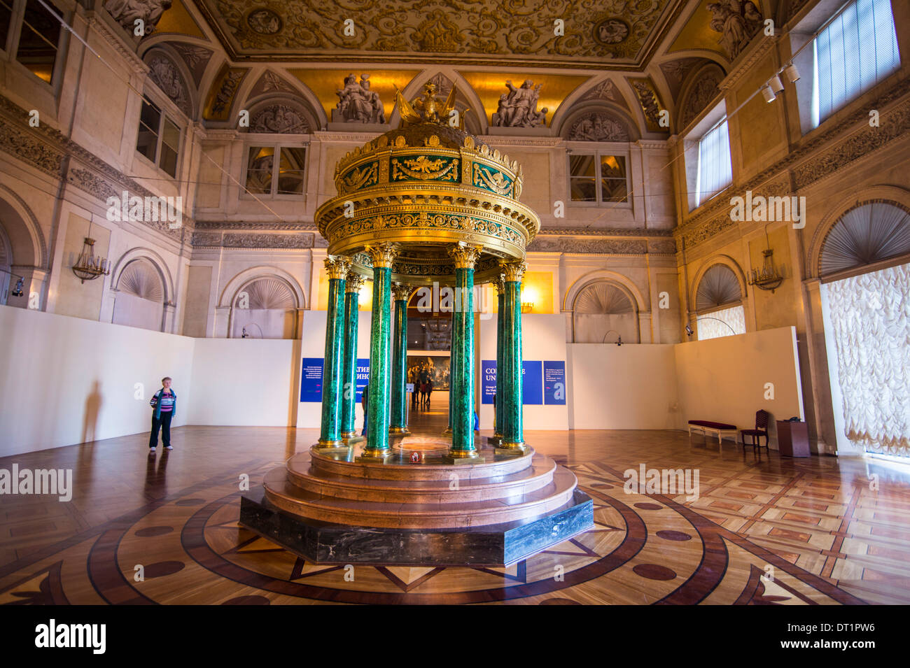 Im Inneren der Eremitage (Winterpalast), UNESCO-Weltkulturerbe, St.Petersburg, Russland, Europa Stockfoto