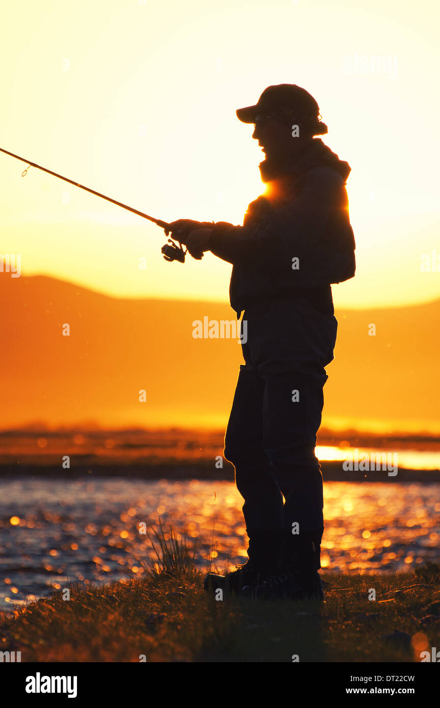Angeln in der Mongolei - Fischer-silhouette Stockfoto