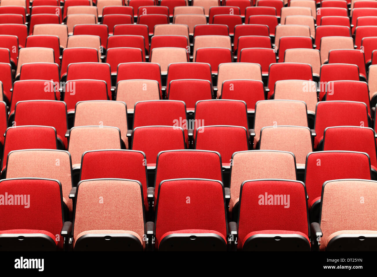 Theatre Seating Fotos Und Bildmaterial In Hoher Aufl sung Alamy theatre-seating-fotos-und-bildmaterial-in-hoher-aufl-sung-alamy