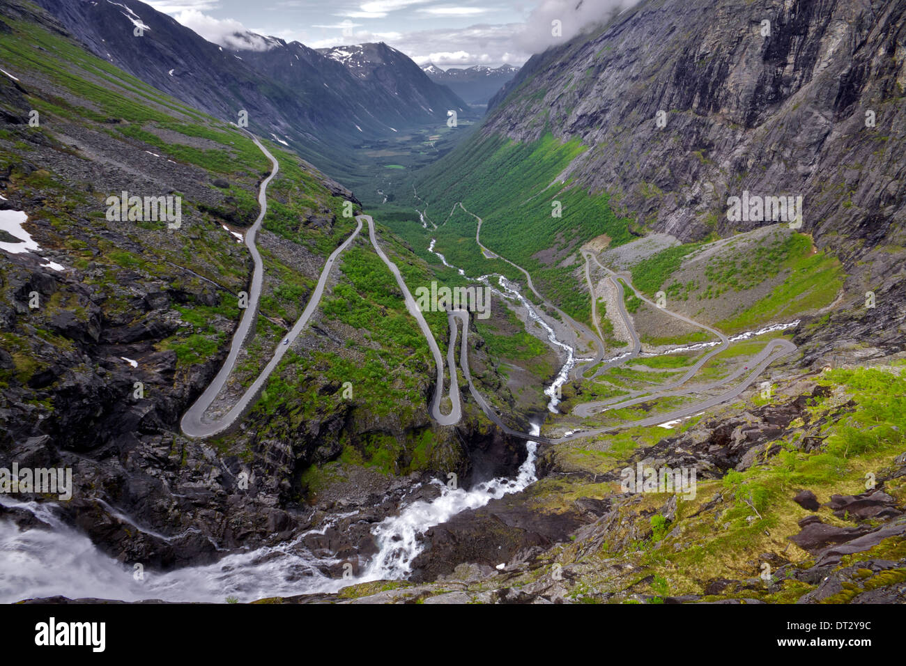 Eines der dramatischsten Berg geht in der Welt, Trollstigen in Norwegen Stockfoto