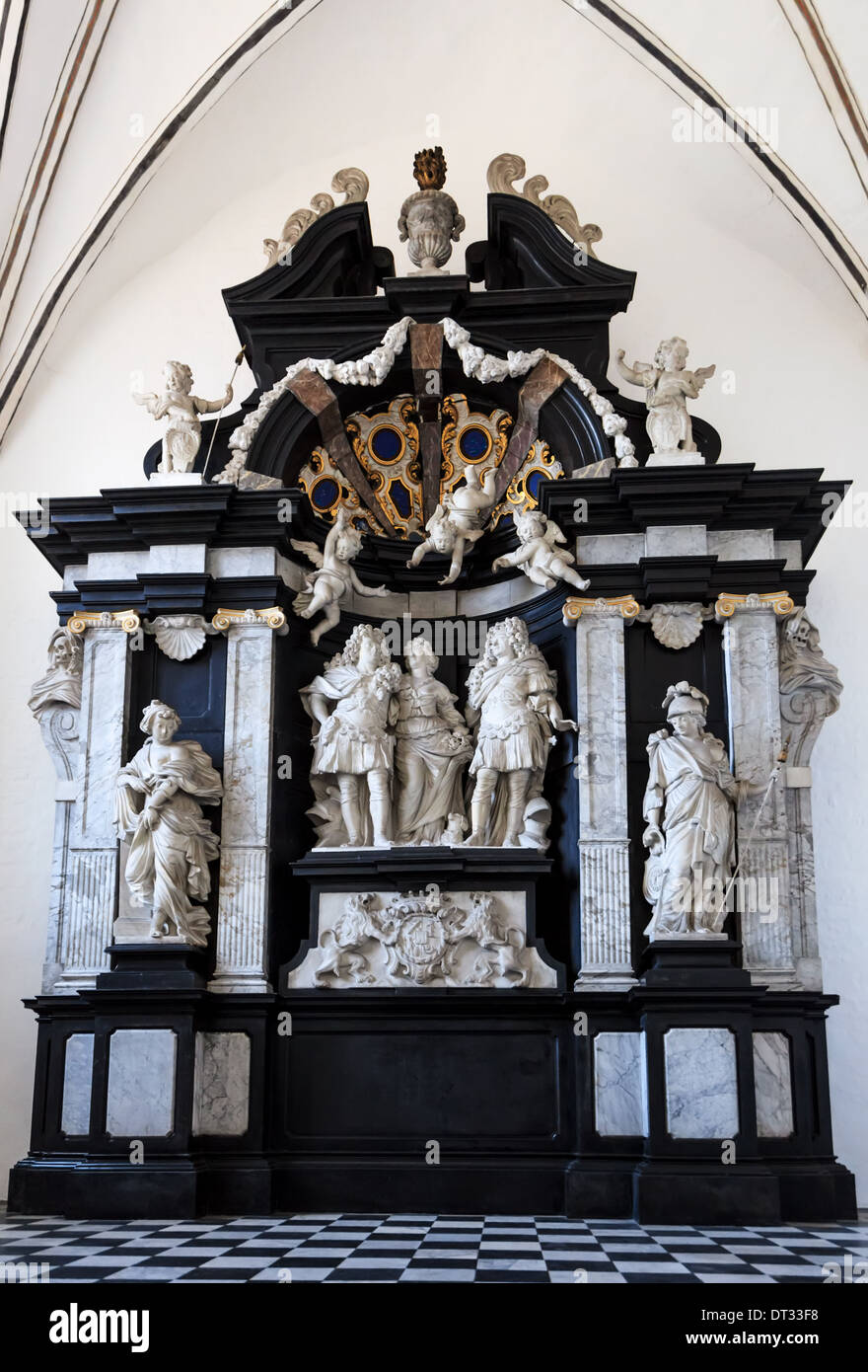 Barocke Denkmal aus Marmor in der Kathedrale von Aarhus, Dänemark Stockfoto