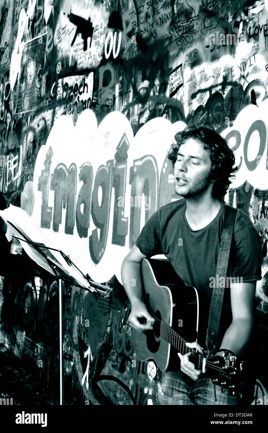 John-Lennon-Mauer in Prag. Stockfoto