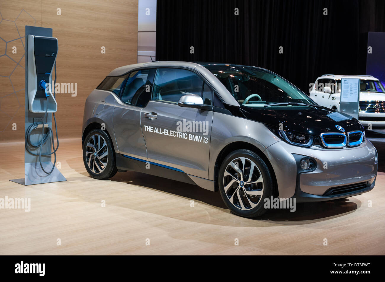 Chicago, USA. 6. Februar 2014. Der vollelektrischen BMW i3 auf dem Display auf der Chicago Auto Show 2014 am 6. Februar 2014. Bildnachweis: Max Herman / Alamy Live News Stockfoto