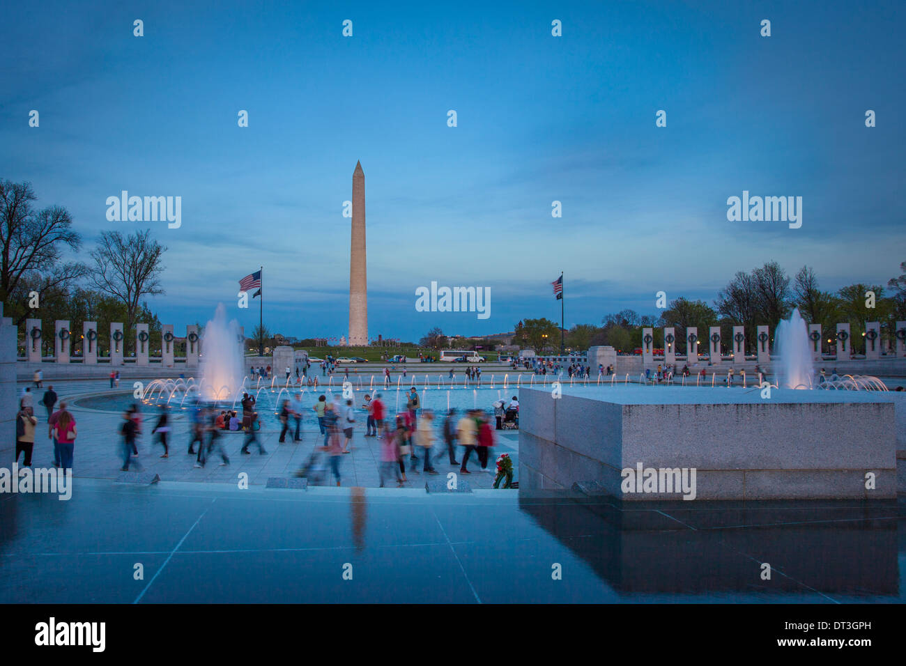 Abenddämmerung am zweiten Weltkrieg Memorial, Washington, DC, USA Stockfoto
