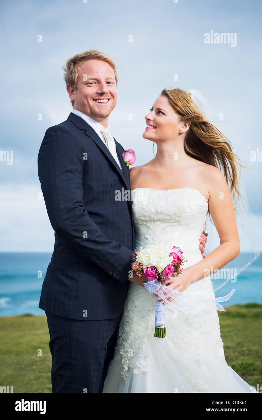 Hochzeitspaar, glücklich romantische Braut und Bräutigam in der Liebe Stockfoto