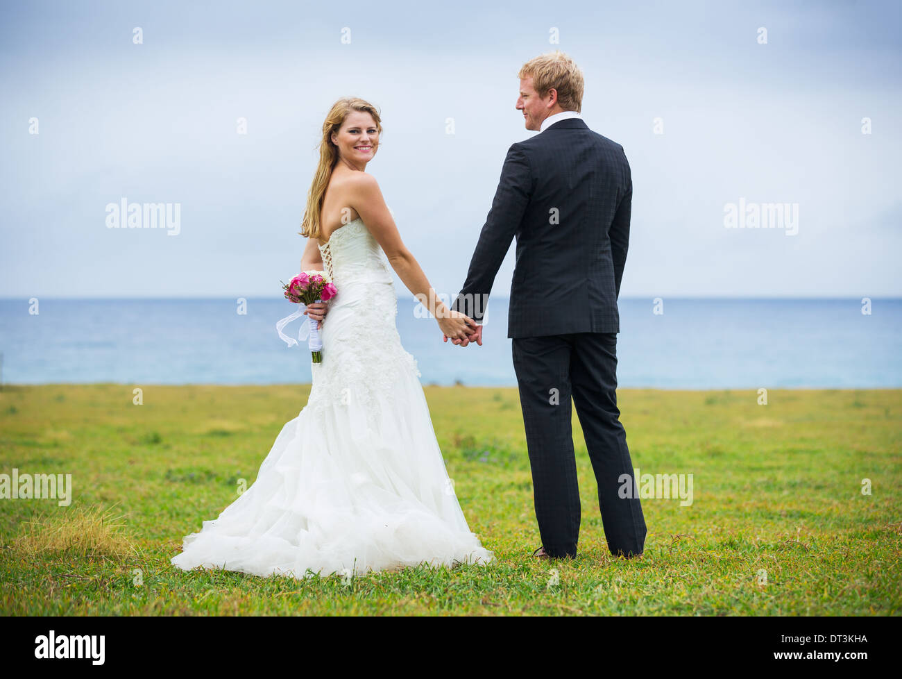 Hochzeit paar, glücklich romantische Braut und Bräutigam in der Liebe Stockfoto