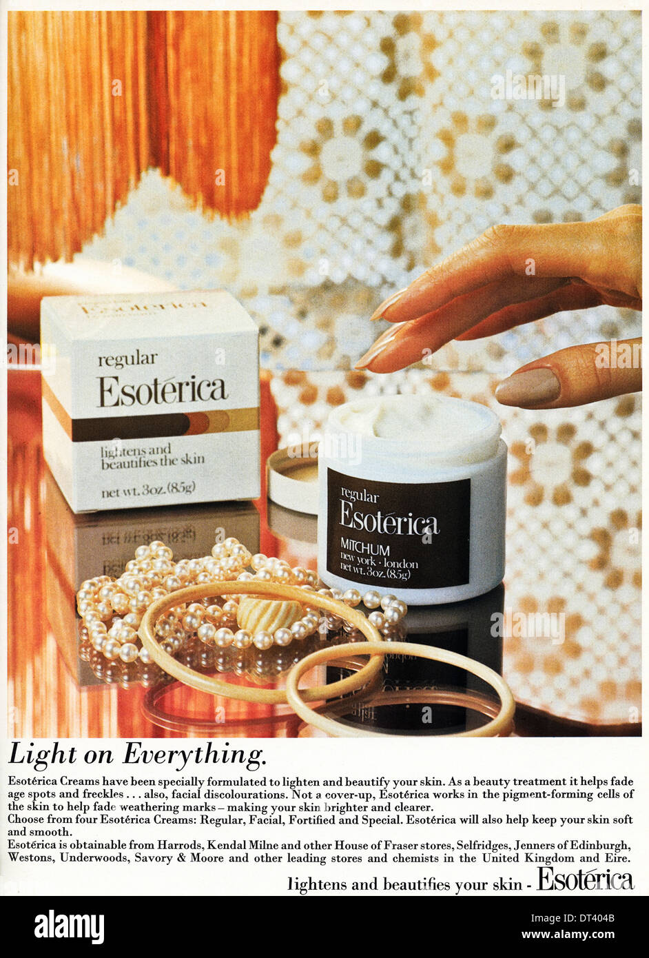 1970er Jahre fashion Magazin Werbung Werbung Hautcreme von Esoterik Cosmetics, Anzeige ca. 1975 Stockfoto