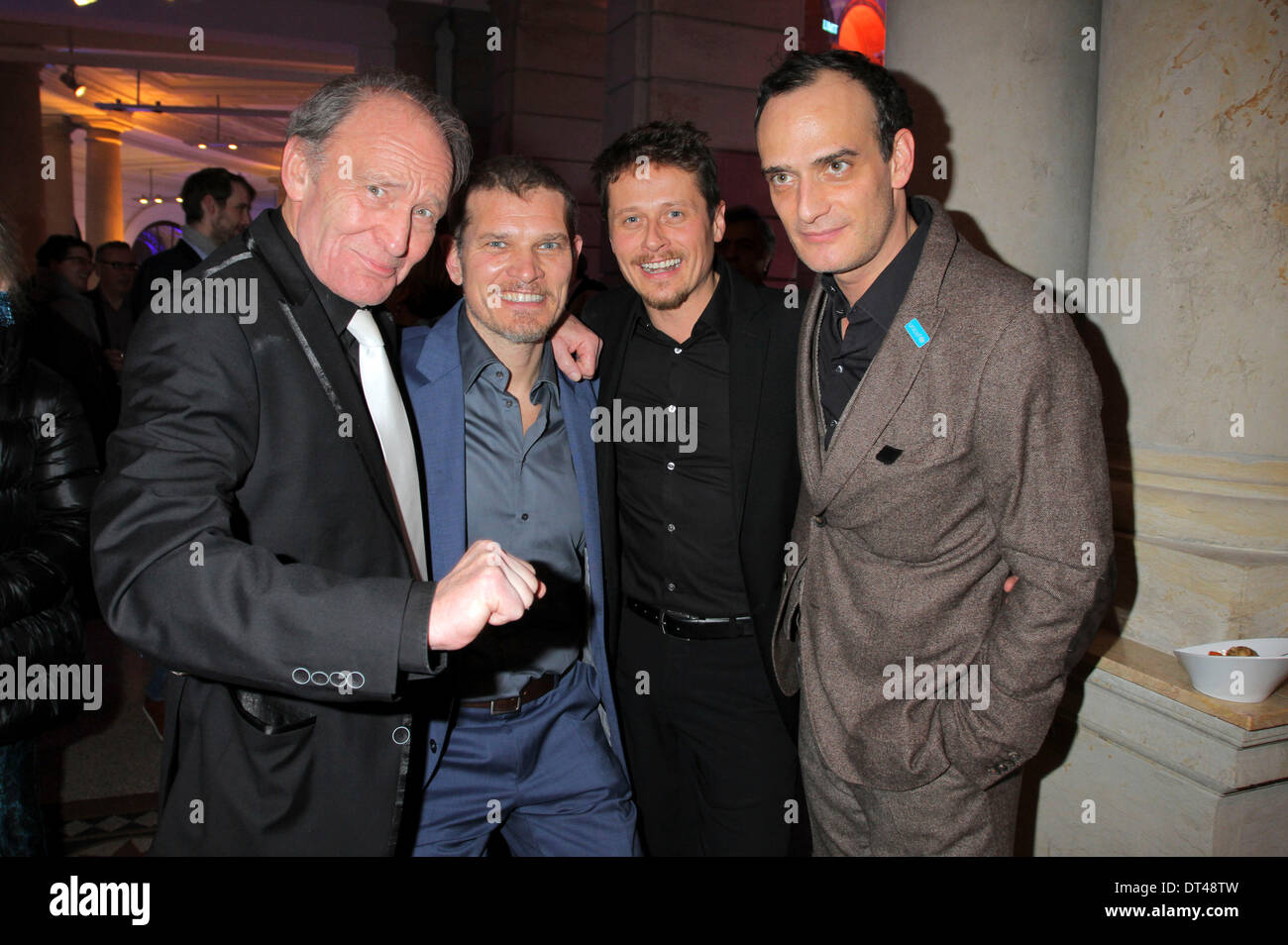 Michael Mendl, Götz Otto, Roman Knizka, Anatole Taubman Teilnehmer der blauen Stunde Party auf der 64. Internationalen Filmfestspiele Berlin / Berlinale 2014 am 7. Februar 2014 in Berlin, Deutschland. Stockfoto