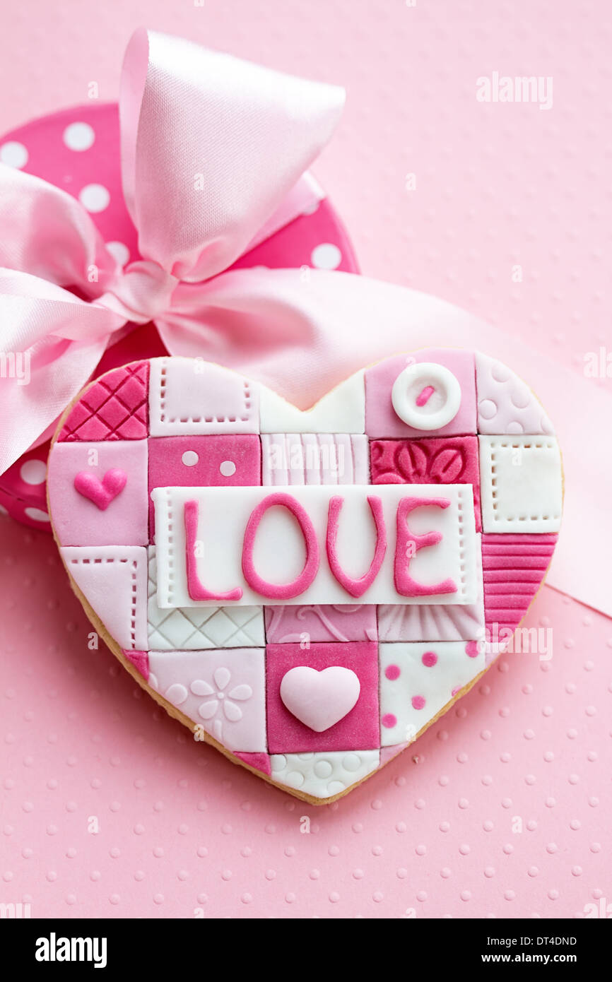 Herzförmige Cookie für den Valentinstag Stockfoto