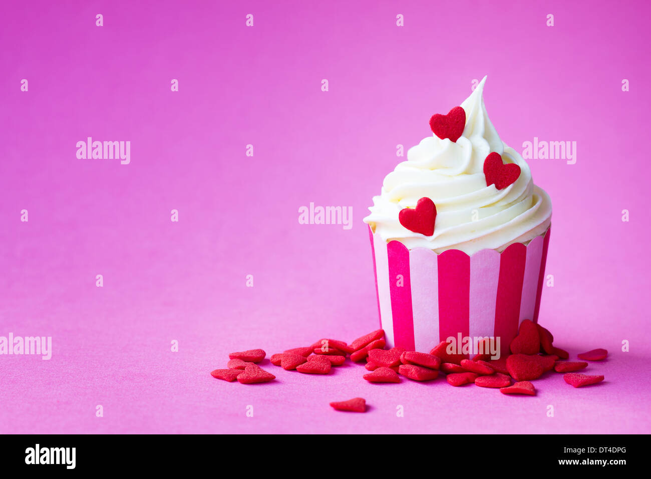 Valentine Cupcake mit textfreiraum zur Seite Stockfoto