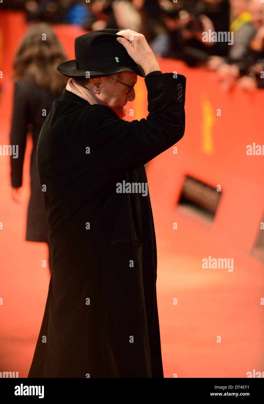 BERLIN, Deutschland, 8. Februar 2014. Dieter Kosslick besucht die "The Monuments Men" Premiere auf den 64. jährlichen Berlinale International Film Festival im Berlinale-Palast am 8. Februar 2014 in Berlin, Deutschland. Bildnachweis: Janne Tervonen/Alamy Live-Nachrichten Stockfoto