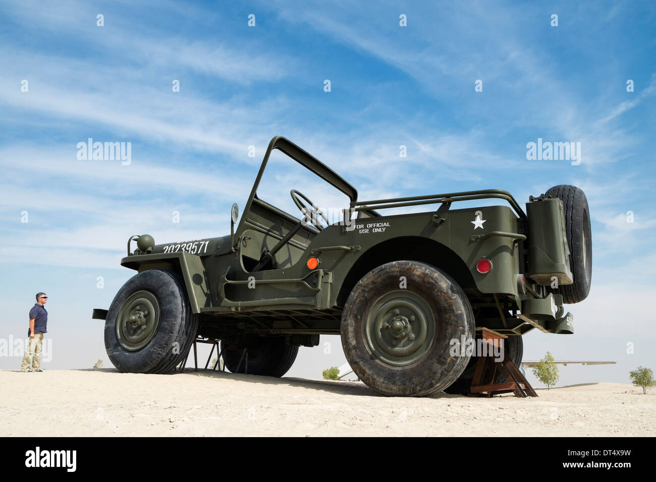 Weltweit größte motorisierten LKW (Willy Jeep) Emirates National Auto Museum außerhalb Abu Dhabi, Vereinigte Arabische Emirate Stockfoto