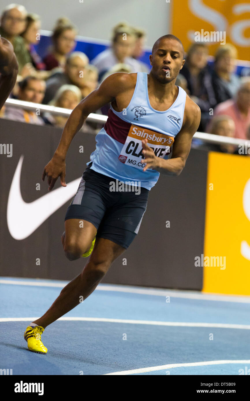 Sheffield, UK. 9. Februar 2014. Chris CLARKE Gewinner der Men 200 m Finale, Sainsbury britischen Leichtathletik-Hallenmasters am English Institute of Sport (EIS), Sheffield, England, UK. Bildnachweis: Simon Balson/Alamy Live-Nachrichten Stockfoto