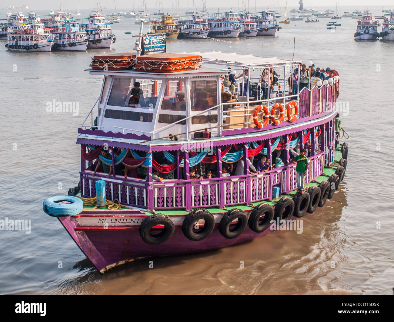 Touristischen Boot in Mumbai Stockfoto