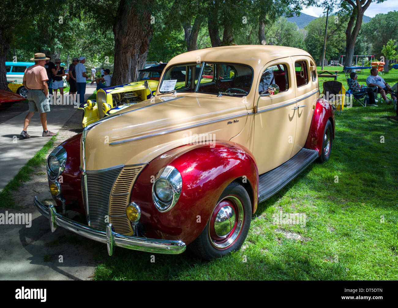 1940 Ford Deluxe Limousine, Angel of Shavano Auto Show, Spendenaktion für Chaffee County & SAR Süd, Salida, Colorado, USA Stockfoto