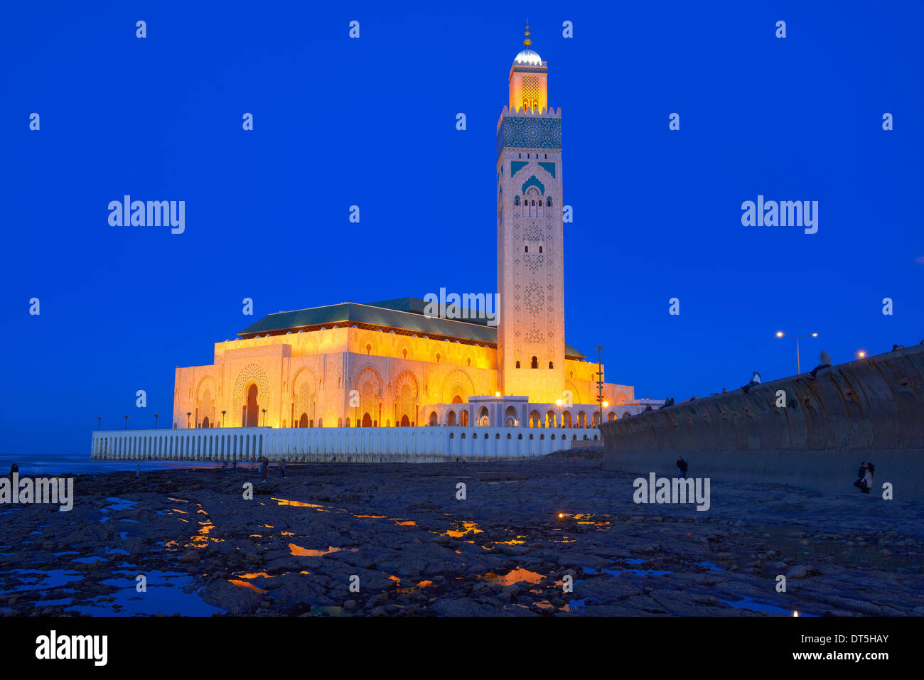 Casablanca, Hassan II Moschee bei Dämmerung, Marokko, Nordafrika, Maghreb, Atlantikküste, Stockfoto