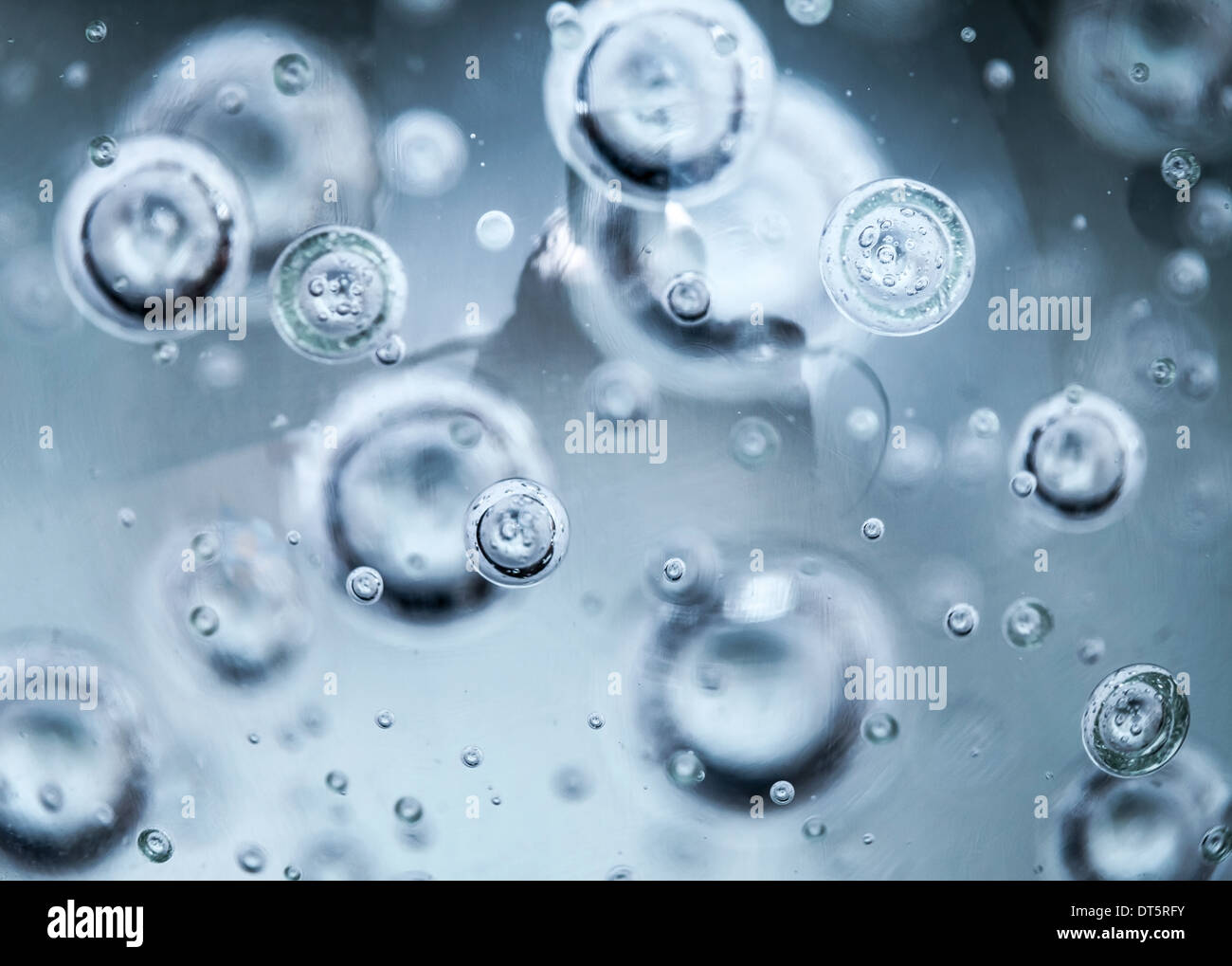 Abstrakte Makro Fotohintergrund mit Luftblasen in Glaskugel Stockfoto